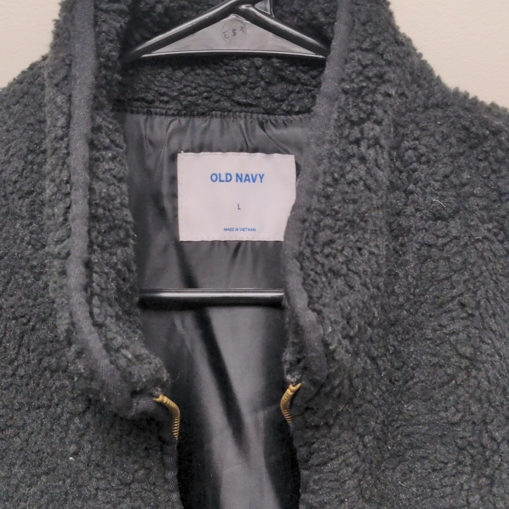 Women's Sherpa Black Vest Old Navy - Picture 2 of 3